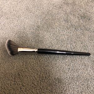 HOLD FOR ERIC: Morphe E4 Angled Contour Brush